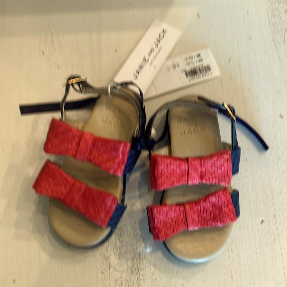 Janie and Jack Double Bow Straw Sandal Size 6 NWT. Adorable double bow straw